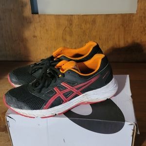 Kid boys Asics shoe